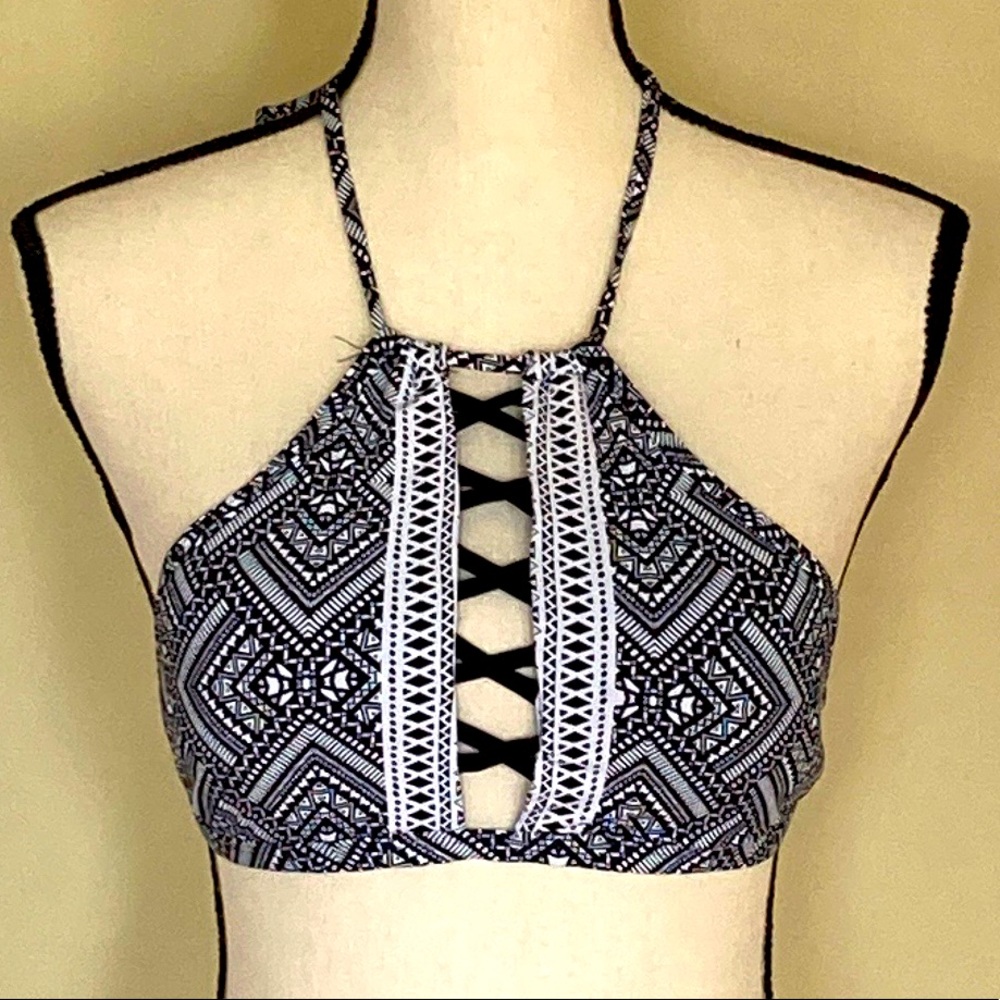 Quintsoul Halter Bikini Top